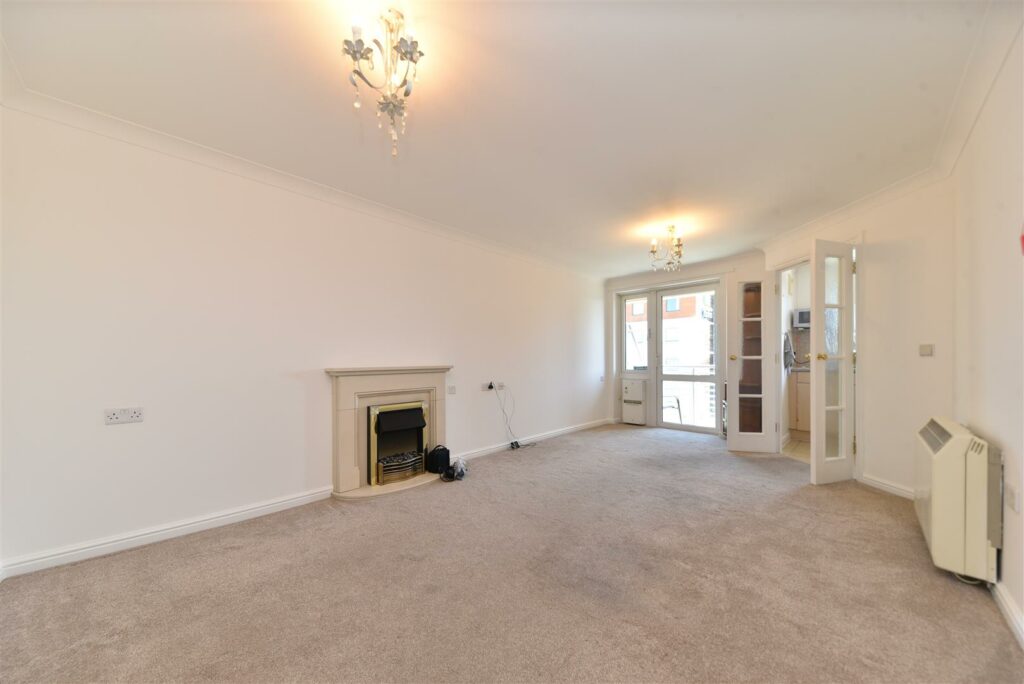 Pinetree Court, Danestrete, Stevenage