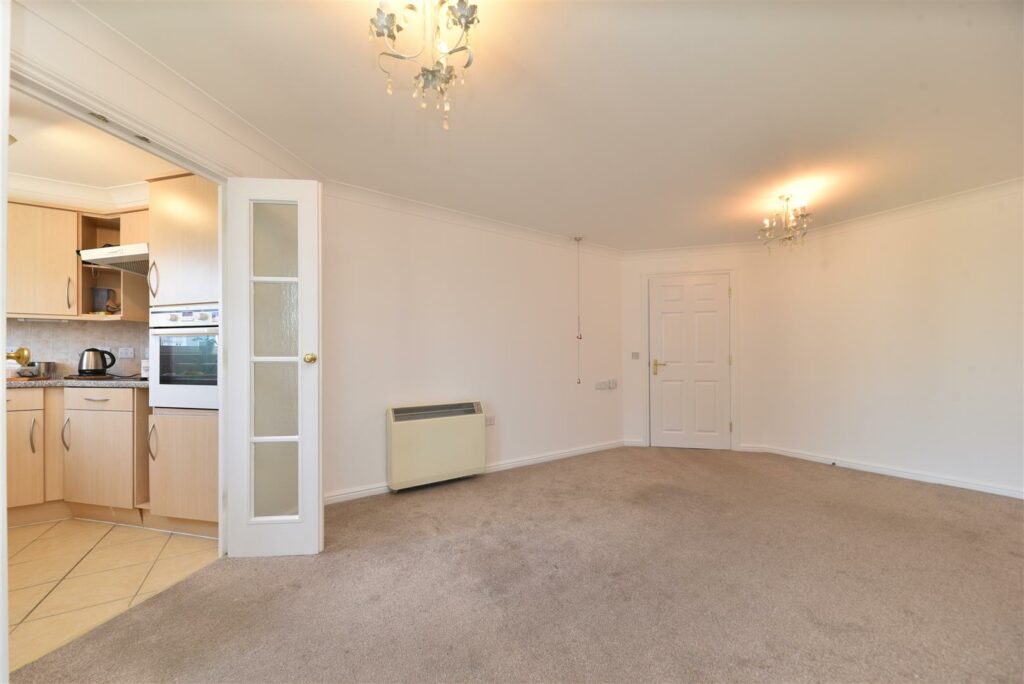 Pinetree Court, Danestrete, Stevenage
