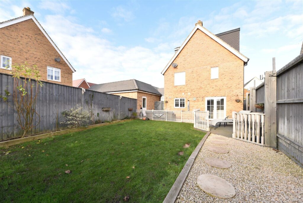Ten Acres Crescent, Stevenage