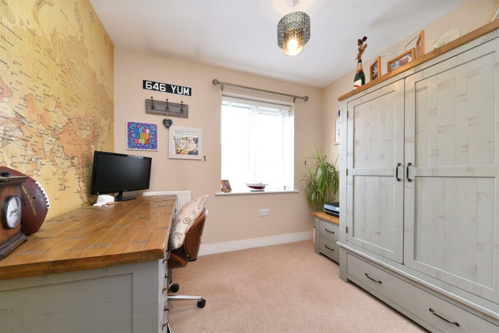 Ten Acres Crescent, Stevenage