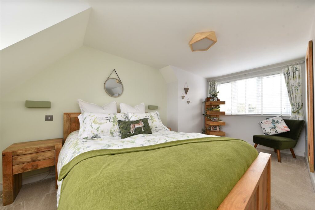 Ten Acres Crescent, Stevenage