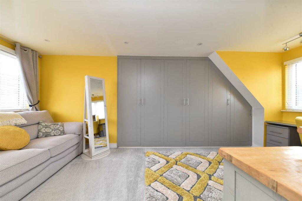 Ten Acres Crescent, Stevenage
