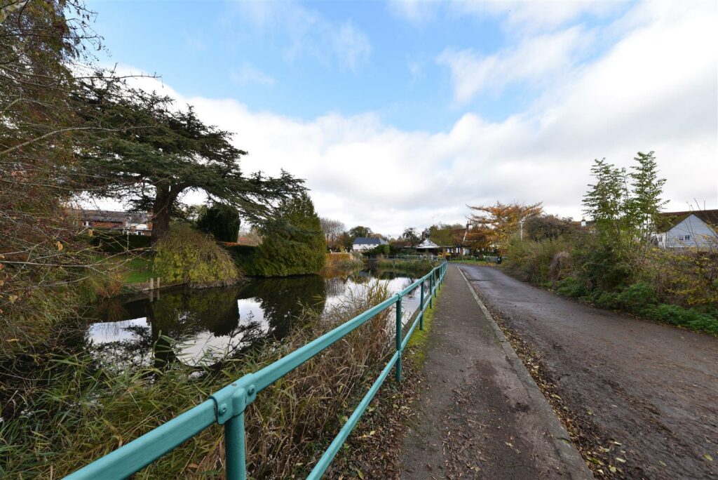 Ashwell Close, Graveley, Hitchin