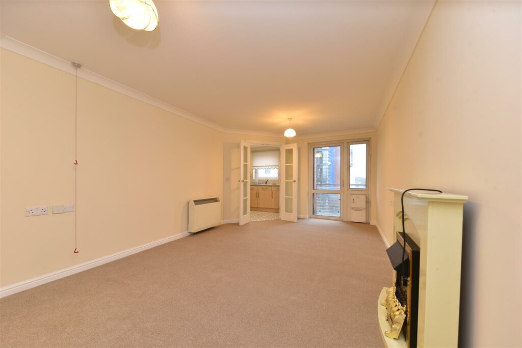 Pinetree Court, Danestrete, Stevenage