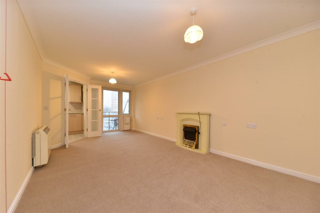 Pinetree Court, Danestrete, Stevenage