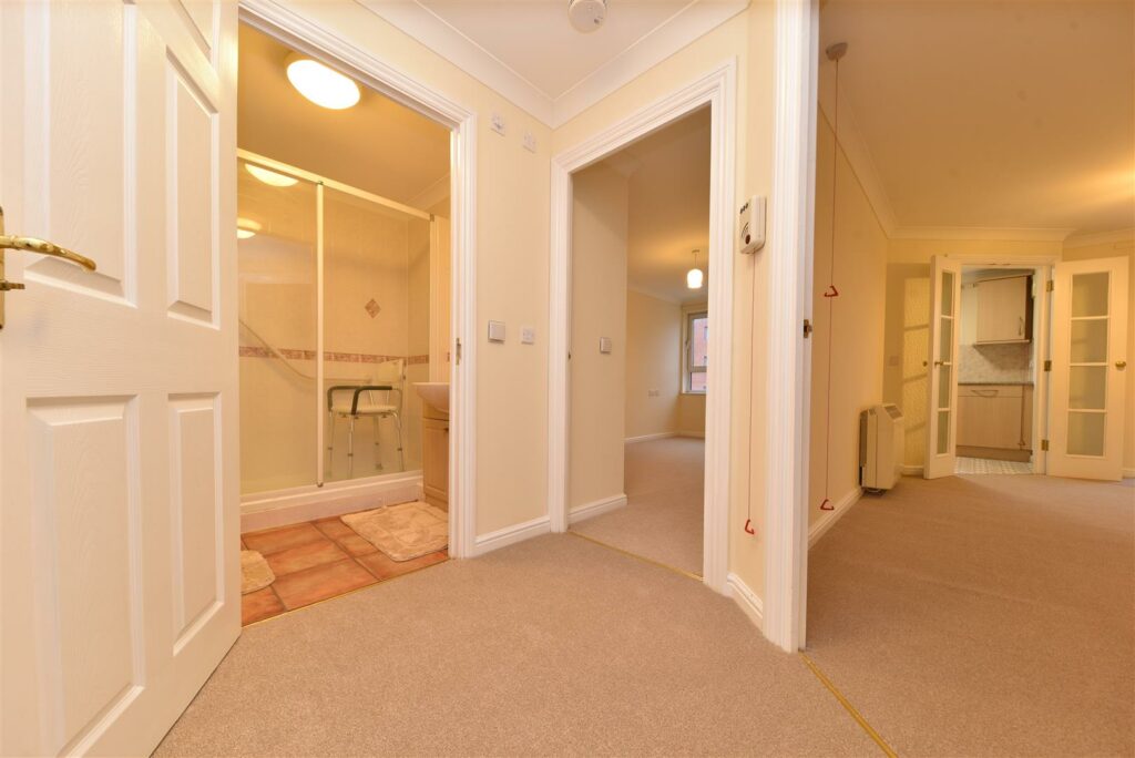 Pinetree Court, Danestrete, Stevenage