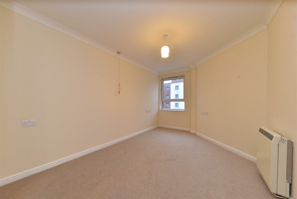 Pinetree Court, Danestrete, Stevenage